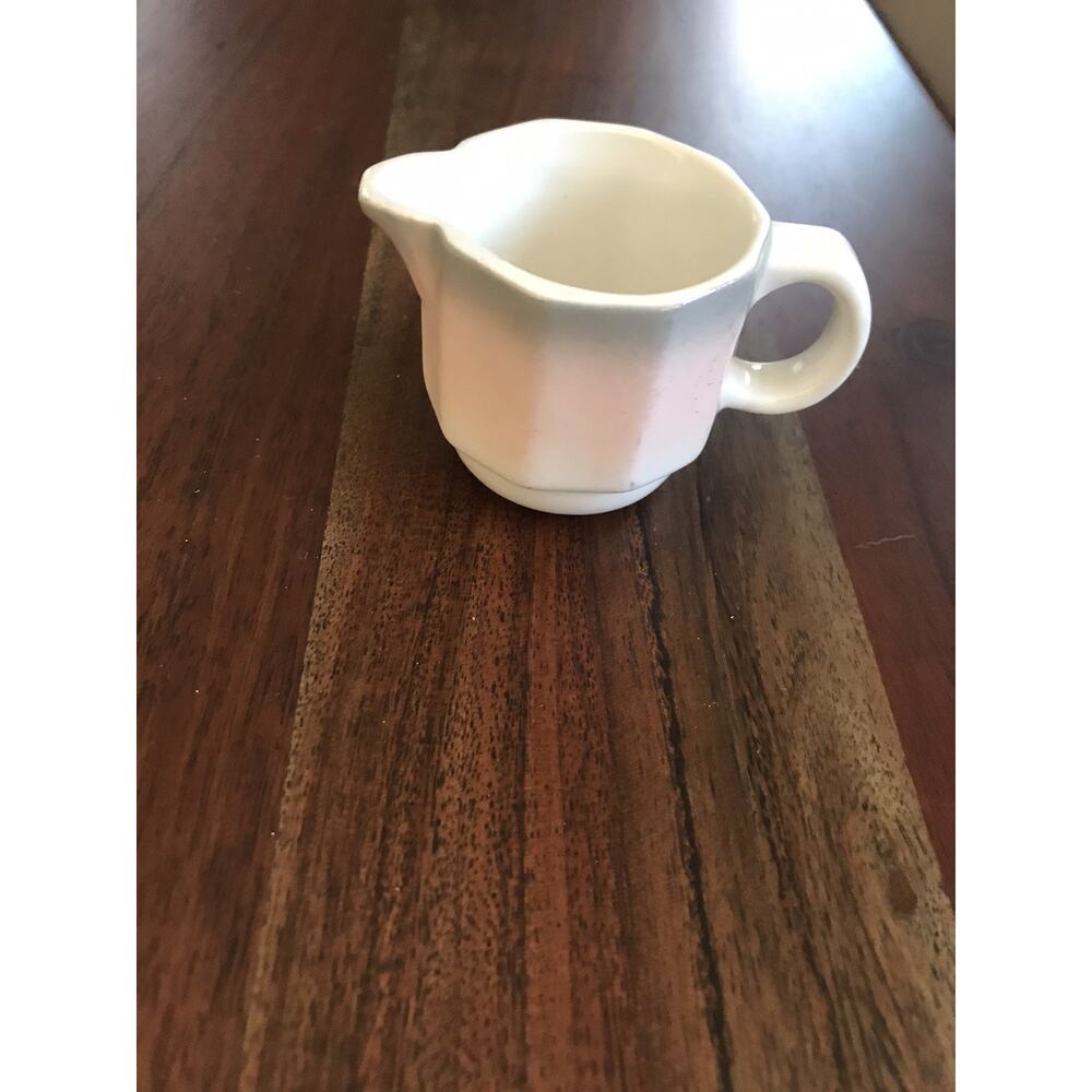 Dudson Fine China Creamer Made In England. Tea Party Bridal Shower. VINTAGE 80s